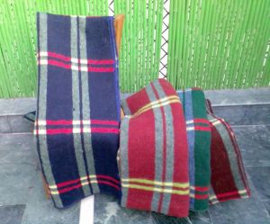 Acrylic Check Pattern Blanket (1.5Kg)