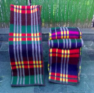 Acrylic Check Pattern Blanket (1Kg)