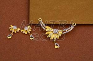 Ladies Gold Diamond Tanmaniya Necklace Set
