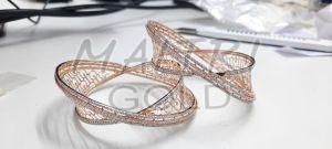 Ladies Fashionable Gold Bangles