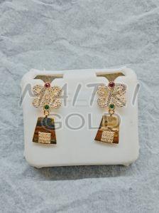 Ladies Gold Stylish Ear Studs