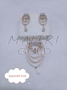 Ladies Partywear Gold Pendant Set