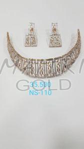Ladies Stylish Gold Choker Necklace Set