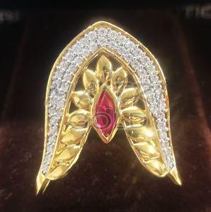 Ladies Stylish Gold Ring