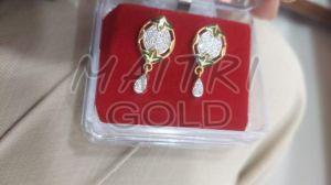 Ladies Fashion Gold Ear Studs