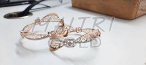 Ladies Modern Gold Bangles