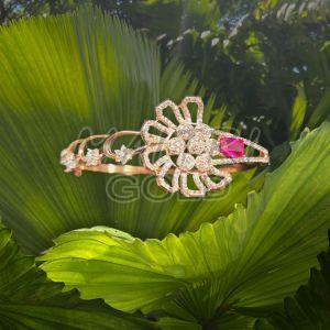 Ladies Stylish Gold Kada