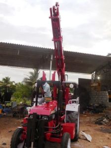 Hydraulic Borewell Pipe Lifting Machine