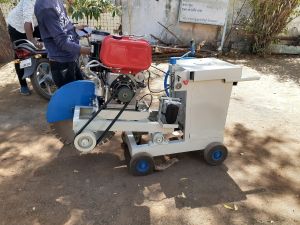road divider cutting machine