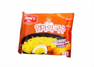 Mom's Mie Chicken Curry Instant Noodles