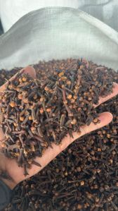 Lalpari Dry Cloves