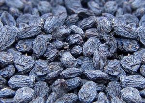 Dried Black Grapes