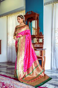 AF836 Ladies Rani Pink Zari Woven Patola Silk Banarasi Saree with Blouse