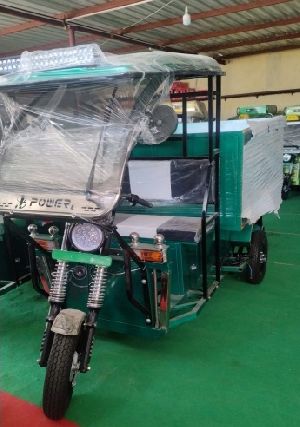 E Rickshaw Loader