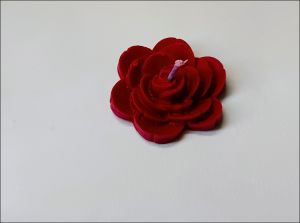 Red Rose Shaped Floating Candle
