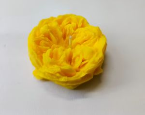 Marigold Flower Shape Floating Candle