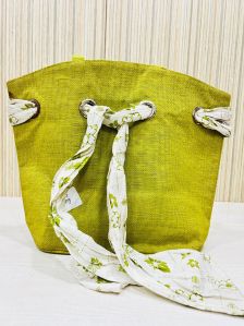 Trendy Green Jute Bag with Inner Pocket for Outdoor Use Fashionable Shopping Bag