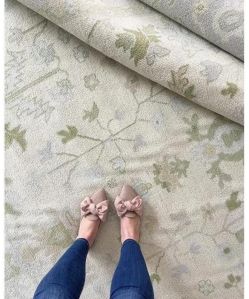 handknotted woolen carpets