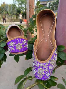 Ladies Purple Punjabi Jutti