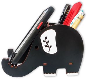 Baby elephant desktop wooden pen stand