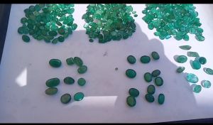 Natural Emerald Gemstone