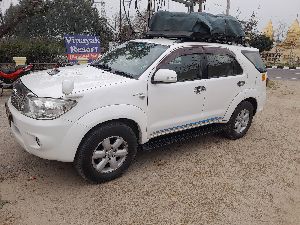 Toyota Fortuner 4x4 Car