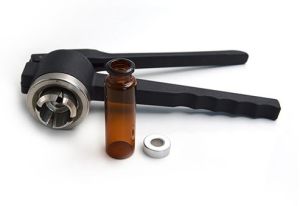 Vial De-Crimper