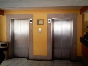 Automatic Apartment Elevator