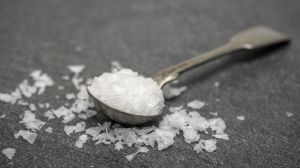 white flake salt