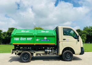 Brolis 2.5 Cum Garbage Tipper with Wet and Dry Partition