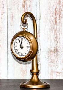 Antique look Table Clocks extremely finished (gold finished) (aluminium metal)