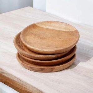 wooden dinner plate