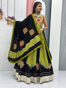 traditional chaniya choli