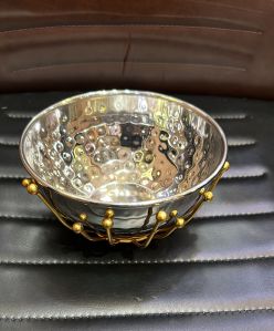 Stainless steel serving bowl