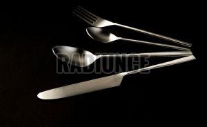 1055 Stainless Steel Dining Matte Finish Cutlery Set of 4 Pcs