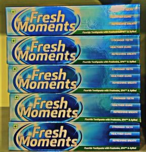 Blue Fresh Moment Toothpaste