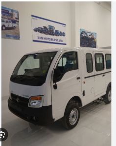 tata magic express passenger van