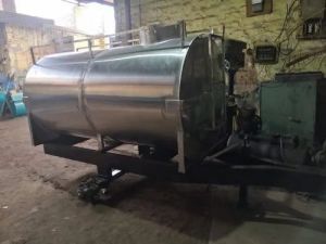 STAINLESS STEEL WATER TANKER