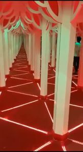 Mirror Maze