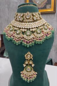 Kundan Polki Necklace with Tikka Set