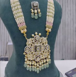 Kundan polki pendant set.