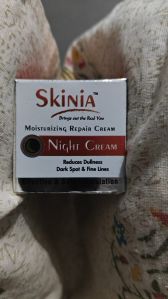 Skinia night cream