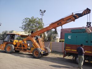 Hydra crane available on rent basis