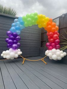 Balloon ring decoration