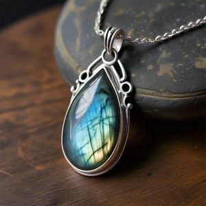 Electra Handmade Blue Labradorite Gemstone Pendant Silver