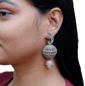 ROSE GOLD HANGING EARRING FOR WOMAN