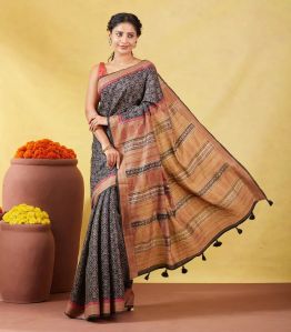 Black Handloom Tussar Silk Saree Printed With Floral Jaal Motifs