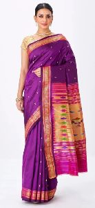 Magenta Handloom Paithani Silk Saree With Mango Buttas