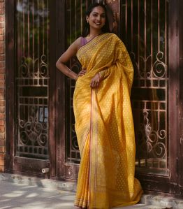 Yellow Handloom Banarasi Jamdani Saree With Floral Motifs