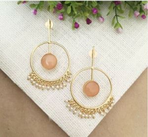 Nisha Round Pendulum Pearl Earring